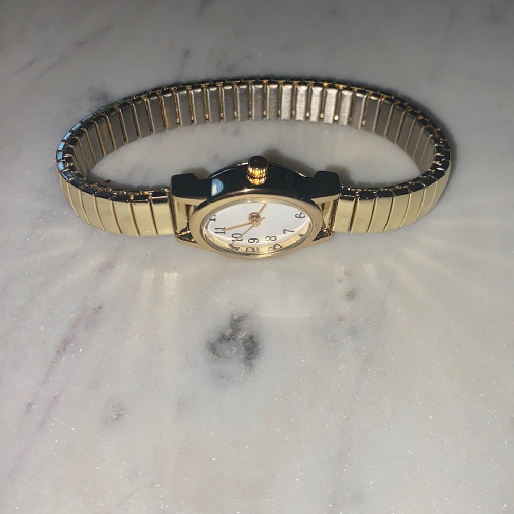 Women’s thin gold watch